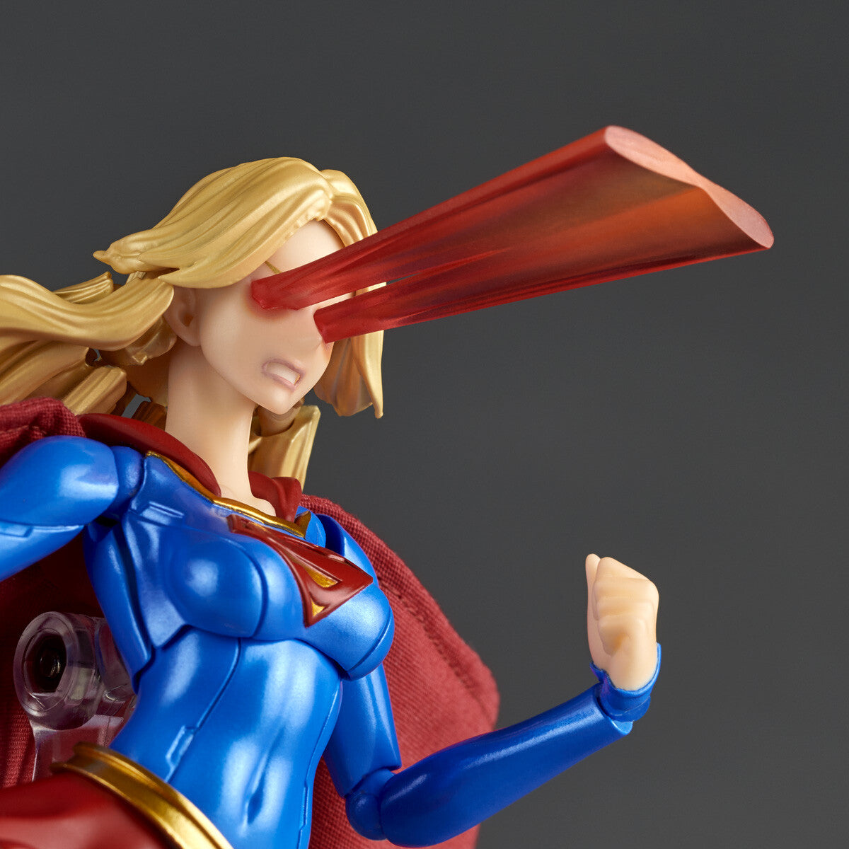 Supergirl - Revoltech - Kaiyodo