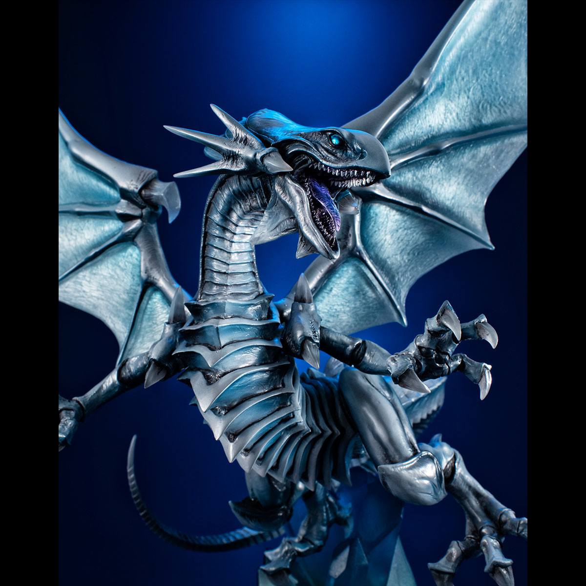 Blue Eyes White Dragon - Holographic Edition - Art Works Monsters / Yu-Gi-Oh! duel monsters
