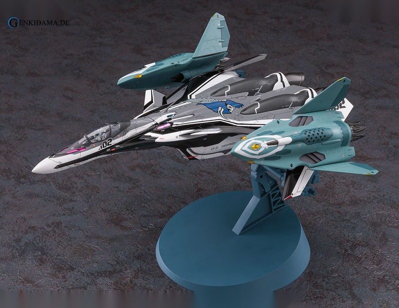 1/72 VF-31F Siegfried Messer Custom/Hayate Custom w/Lill Draken "Movie Macross Delta" Plastic Model