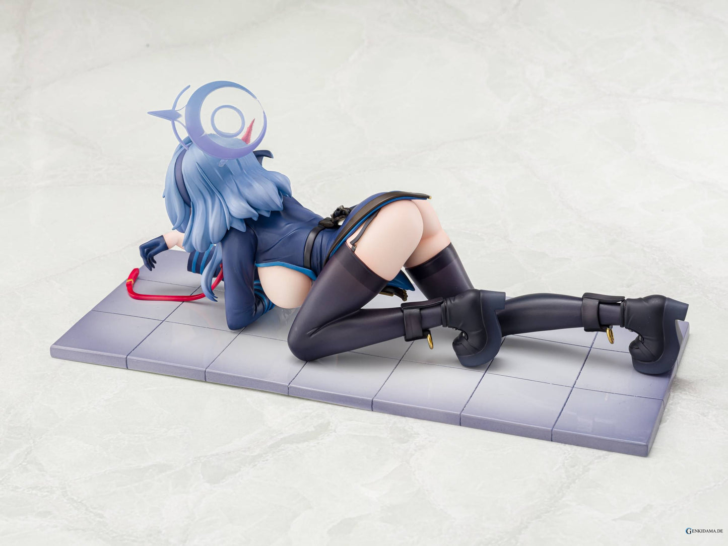 Blue Archive: Ako (Memorial Lobby Ver.) 1/7