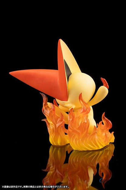 ARTFX J: Pokémon Black & White - Hilbert & Victini 1/8