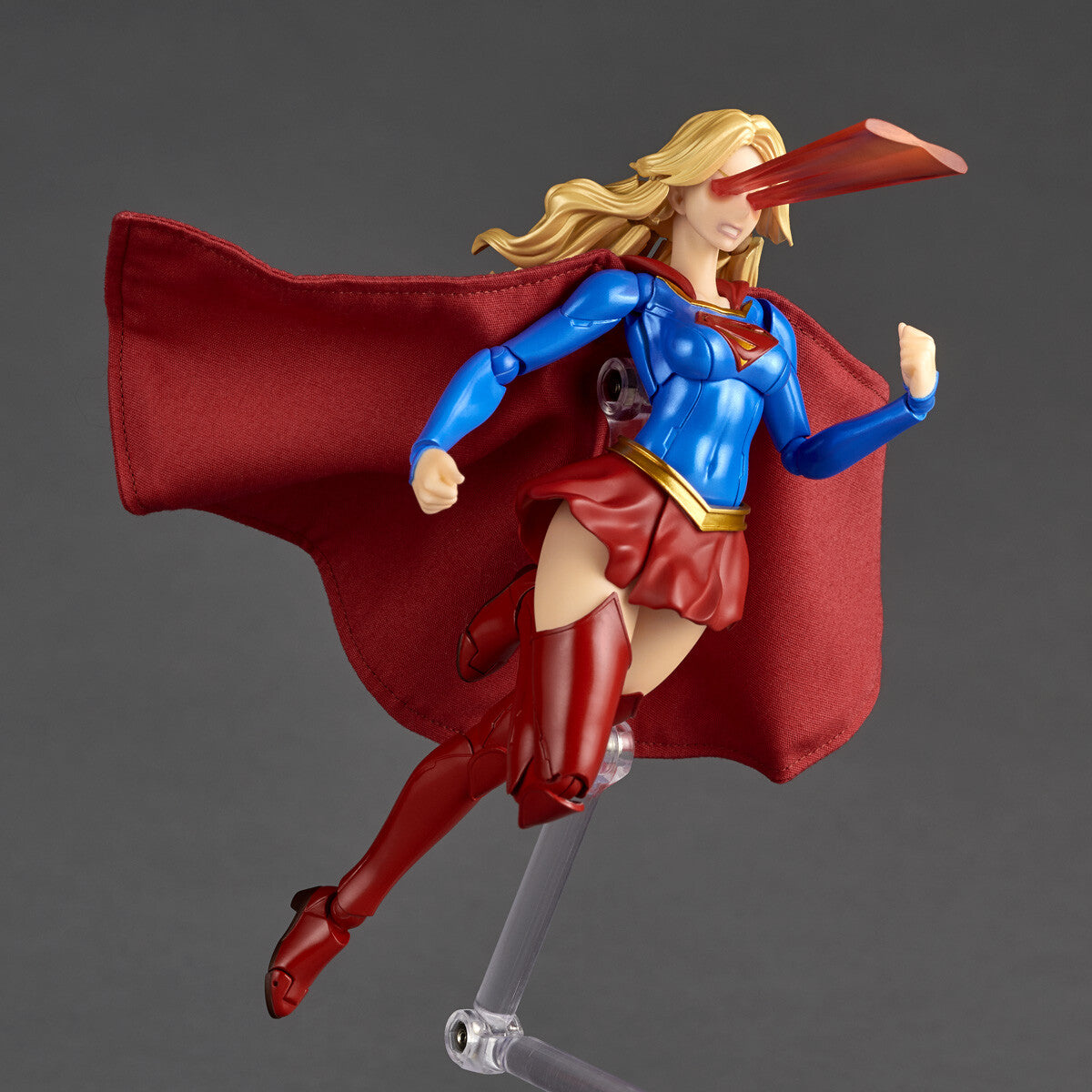 Supergirl - Revoltech - Kaiyodo