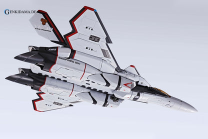 DX Chogokin - YF-30 Chronos "Macross 30"