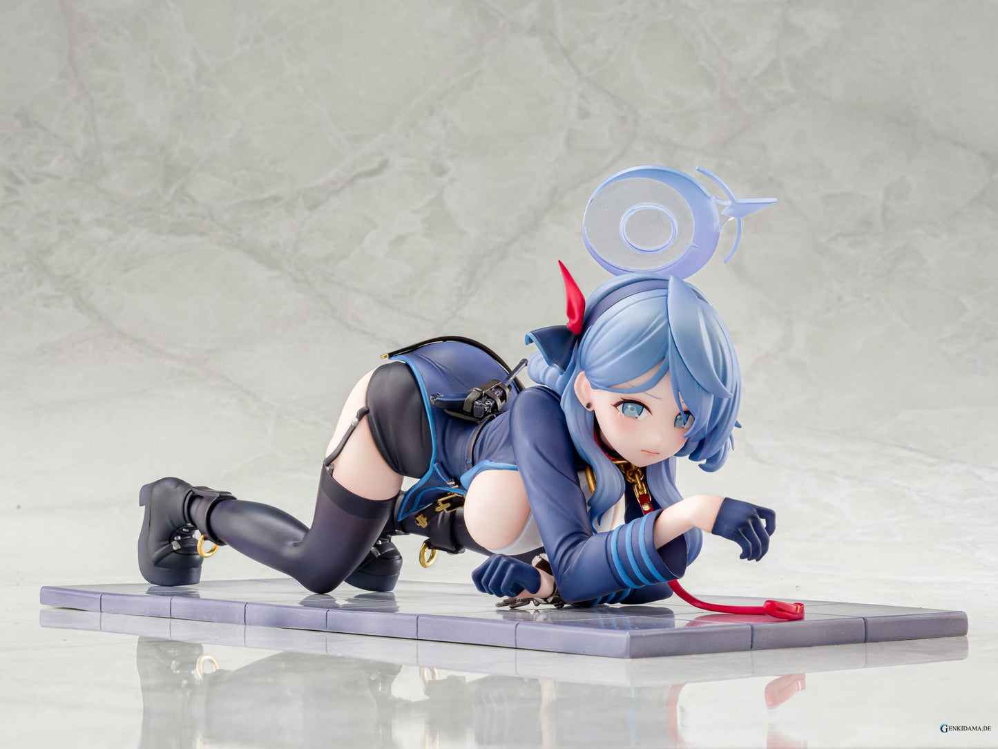 Blue Archive: Ako (Memorial Lobby Ver.) 1/7