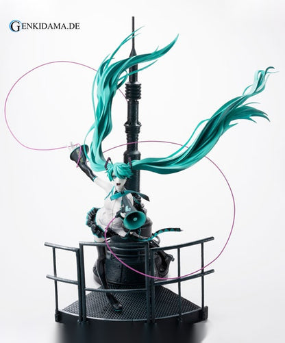 GoodSmile 20th Anniversary Book -Hatsune Miku Love is War Refine Ver.- (BOOK)