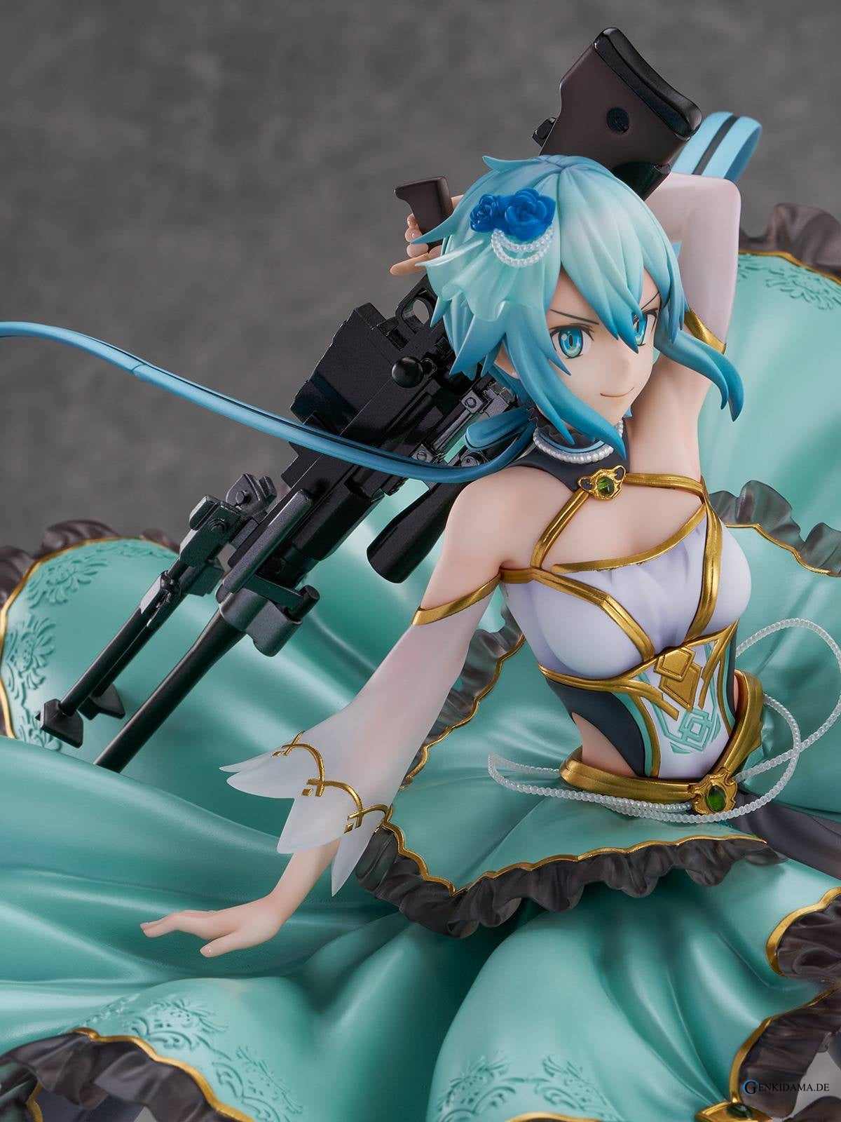 Shibuya Scramble Figure: Sword Art Online - Sinon - 1/7 (Crystal Dress Ver.)