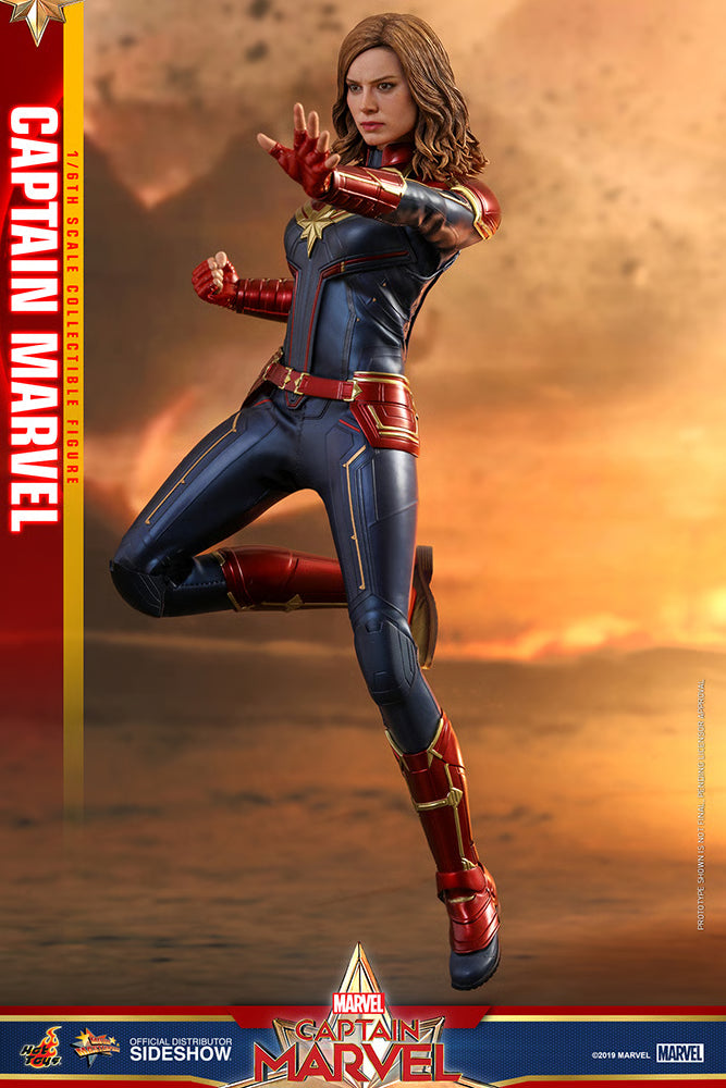 Captain Marvel 1/6 Scale Collectible Figure – Hot Toys