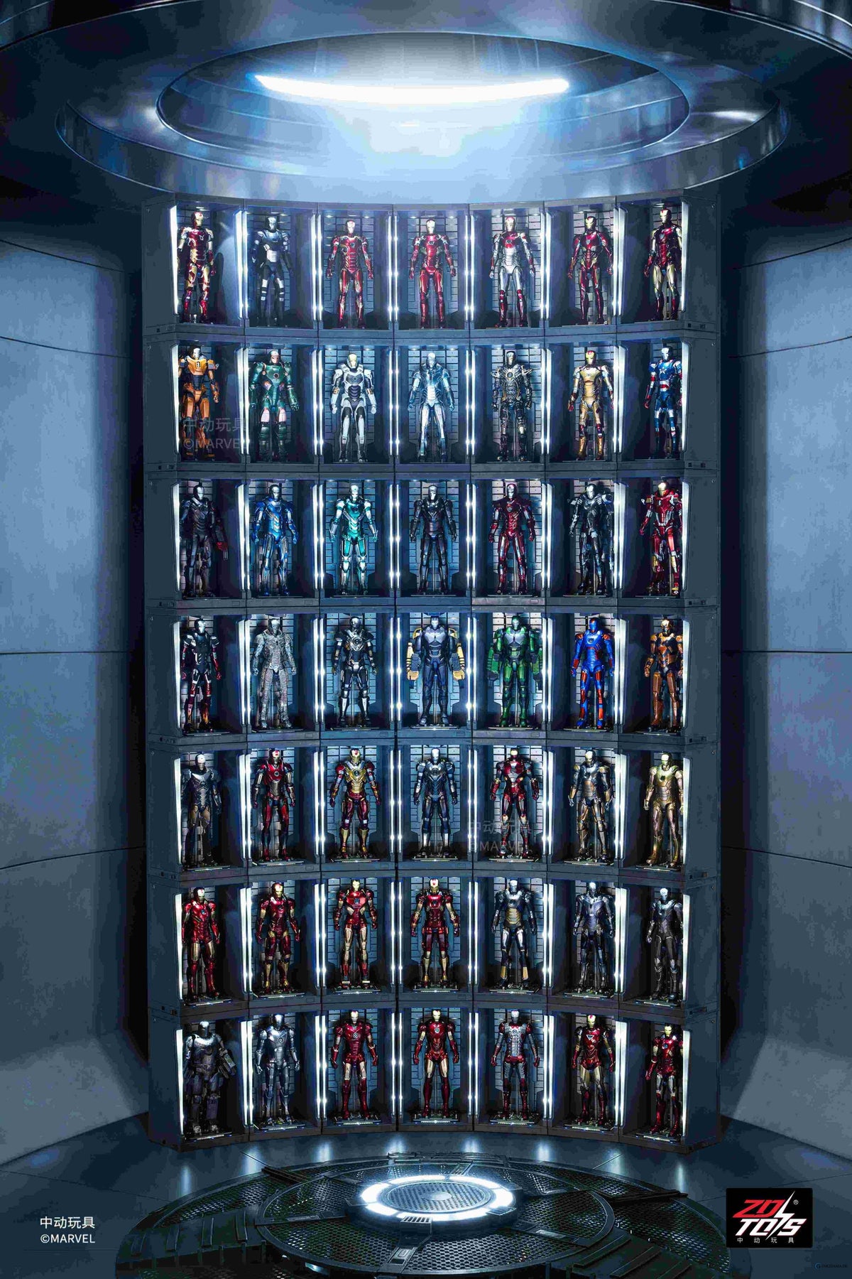MARVEL Avengers: Iron Man Mk.46 - 7-inch Action Figure + Hall of Armor Set