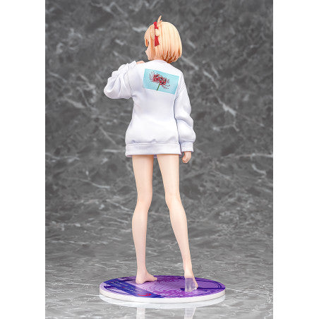 Chisato Nishikigi: Oversized Sweatshirt Ver. Lycoris Recoil 1/7 Scale Figure