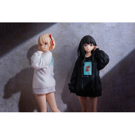 Chisato Nishikigi: Oversized Sweatshirt Ver. Lycoris Recoil 1/7 Scale Figure
