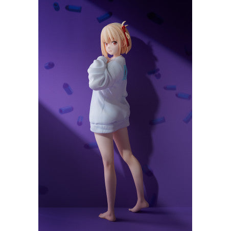 Chisato Nishikigi: Oversized Sweatshirt Ver. Lycoris Recoil 1/7 Scale Figure