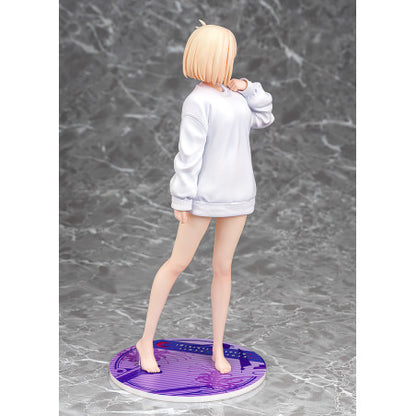 Chisato Nishikigi: Oversized Sweatshirt Ver. Lycoris Recoil 1/7 Scale Figure