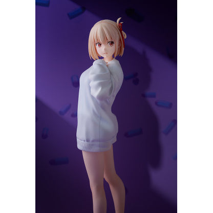 Chisato Nishikigi: Oversized Sweatshirt Ver. Lycoris Recoil 1/7 Scale Figure