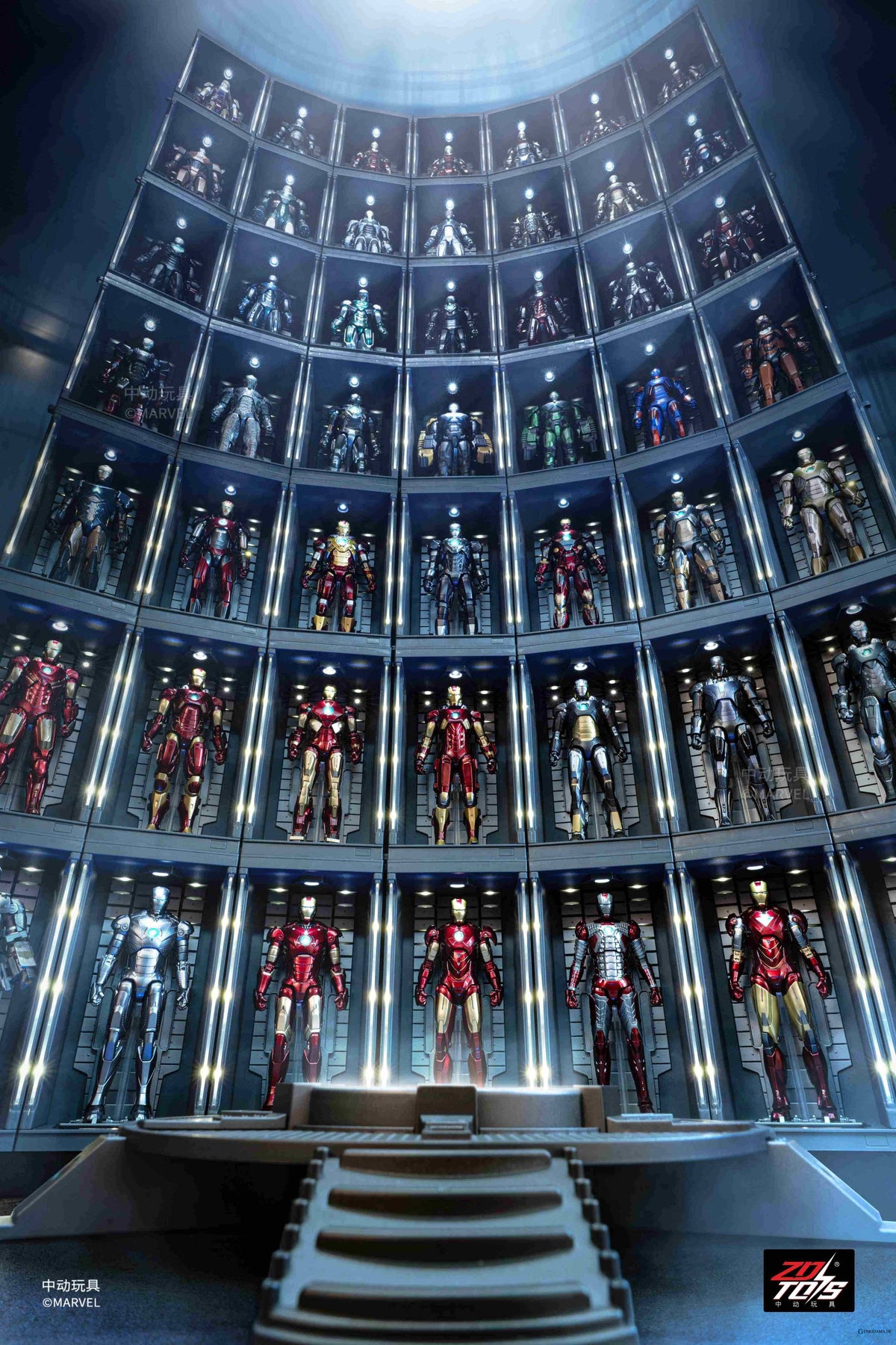 MARVEL Avengers: Iron Man Mk.46 - 7-inch Action Figure + Hall of Armor Set