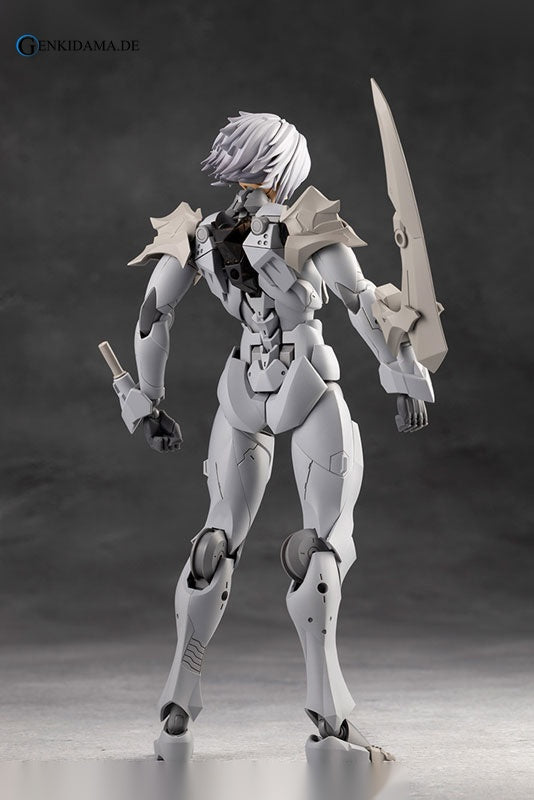 UNLIMITED UNIVERSE MEGALOMARIA ZIRCONIA Plastic Model