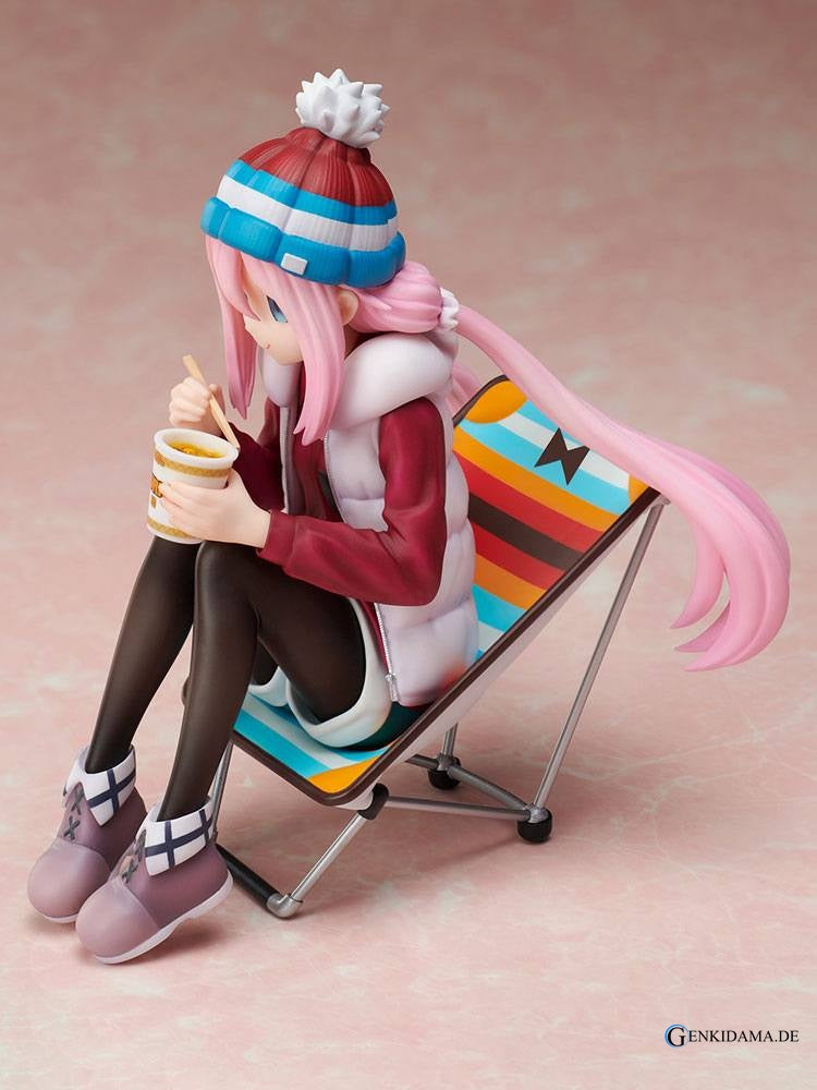 Laid-Back Camp Premium Noodle Stopper PVC Statue 1/8 Nadeshiko Kagamihara 13 cm Ansicht 2