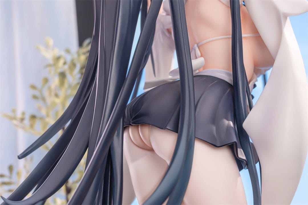 Indomitable Ms. Motivationless Maid Ver. Azur Lane AniGame