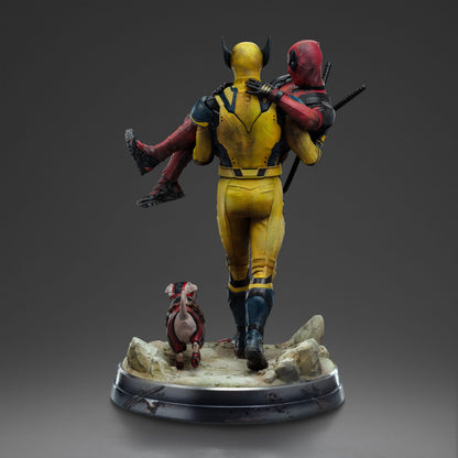 Deadpool &amp; Wolverine Deluxe Art Scale Iron Studios