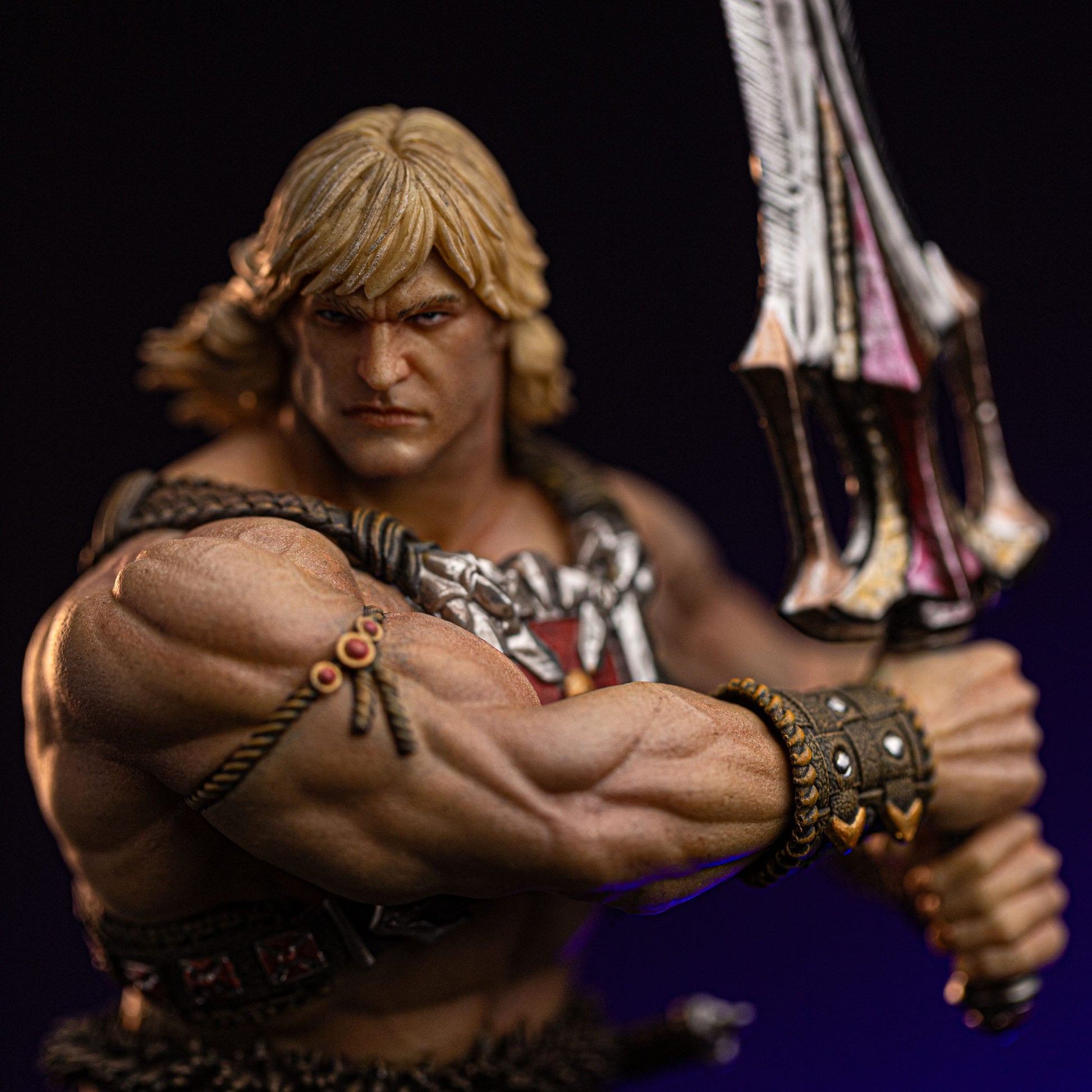 He-Man Unleashed Deluxe Art Scale Iron Studios - Anime Figuren günstig kaufen
