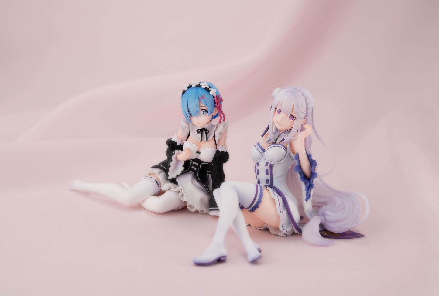 Emilia Palm Size MegaHouse