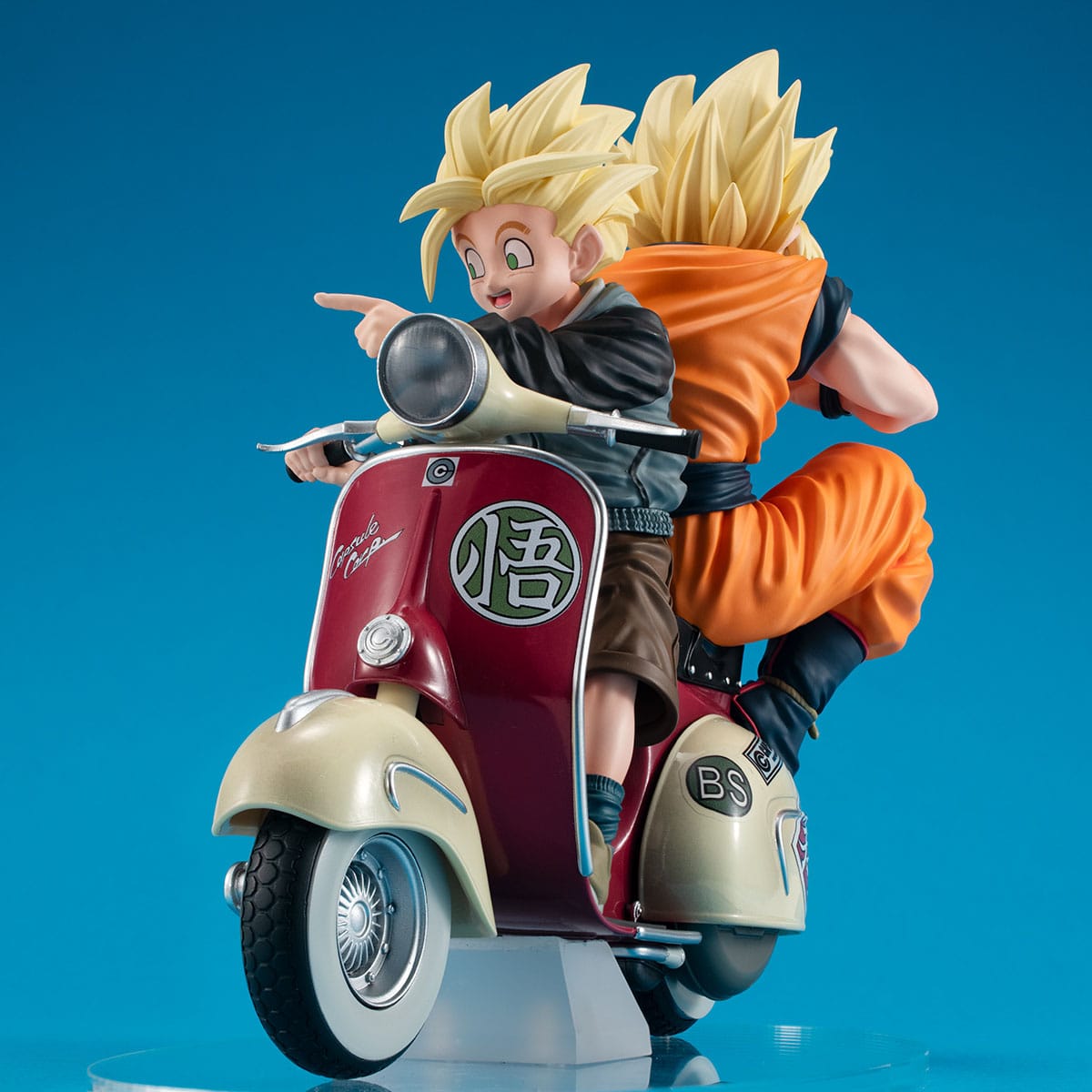 Super Saiyan Son Goku, Super Saiyan Son Gohan & Motorbike MegaHouse