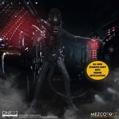 Alien - Alien Actionfigur - Mezco