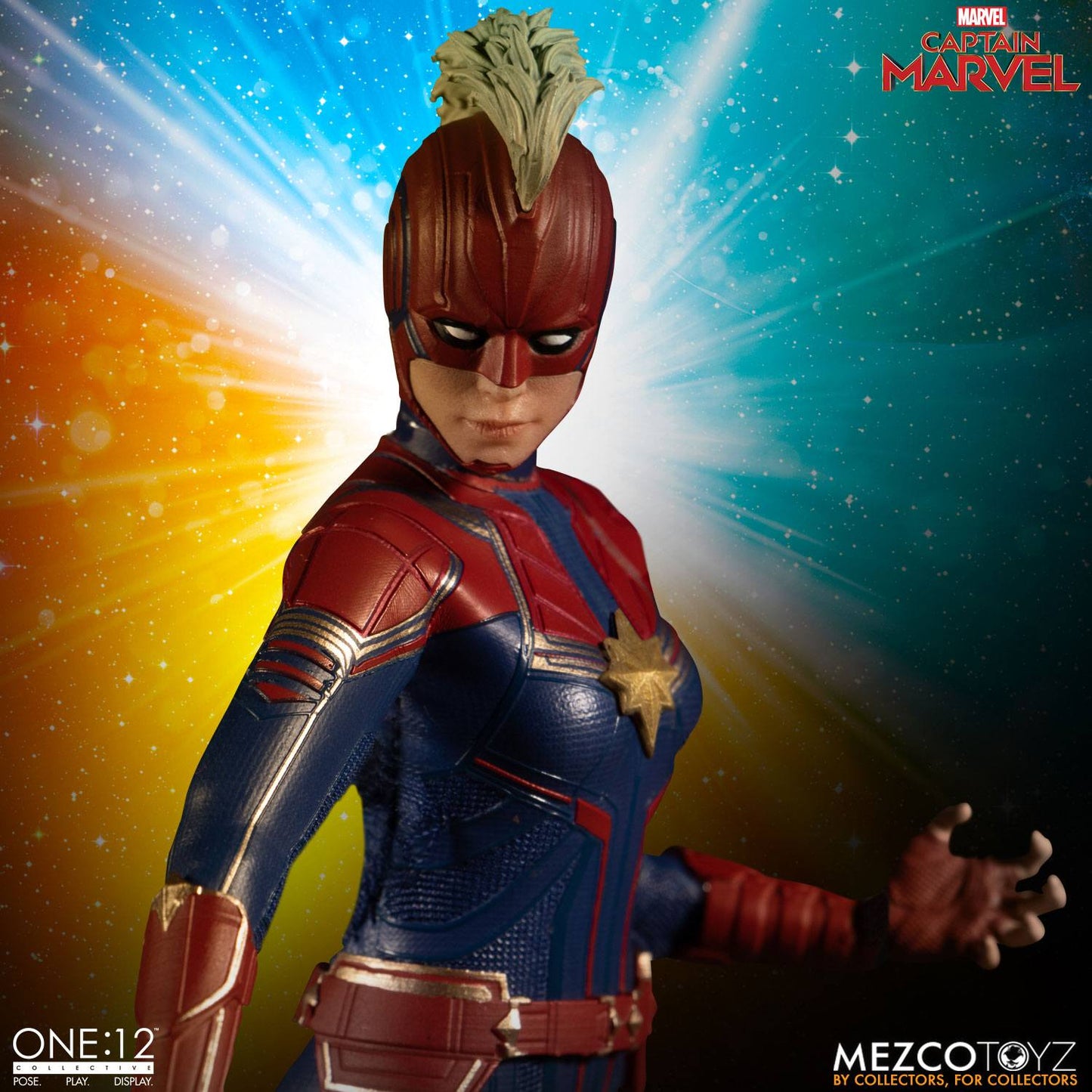 Captain Marvel Actionfigur von Mezco