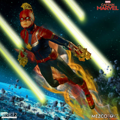 Captain Marvel Actionfigur von Mezco