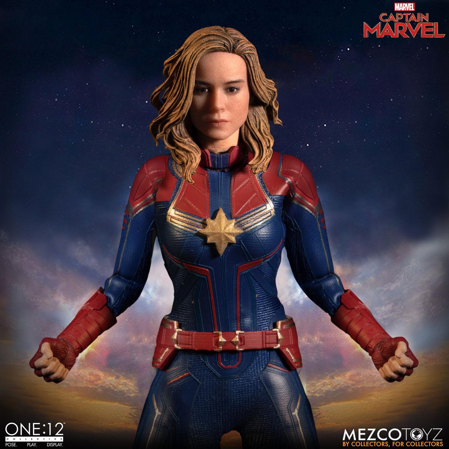Captain Marvel Actionfigur von Mezco
