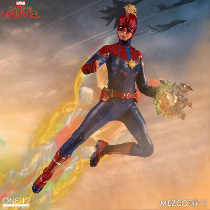 Captain Marvel Actionfigur von Mezco