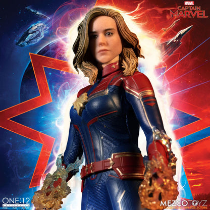 Captain Marvel Actionfigur von Mezco