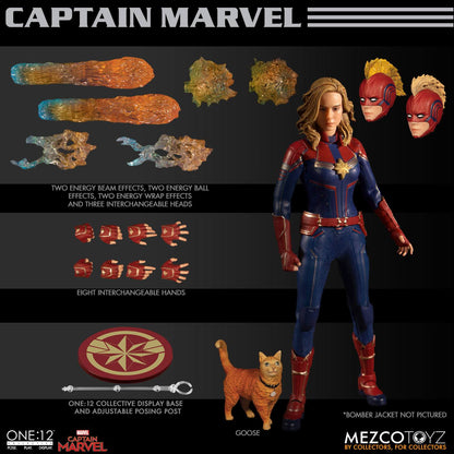Captain Marvel Actionfigur von Mezco