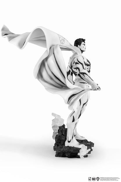 Superman Black &amp; White Version Pure Arts