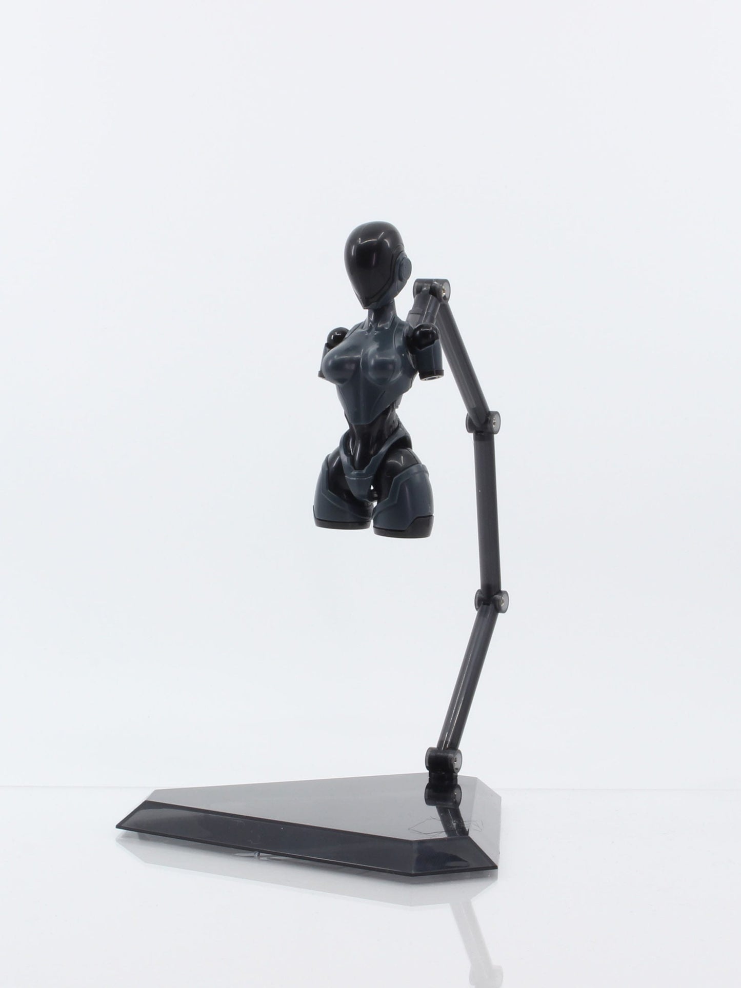 Vio the Rabbit SP Plastic Model Kit Sentinel