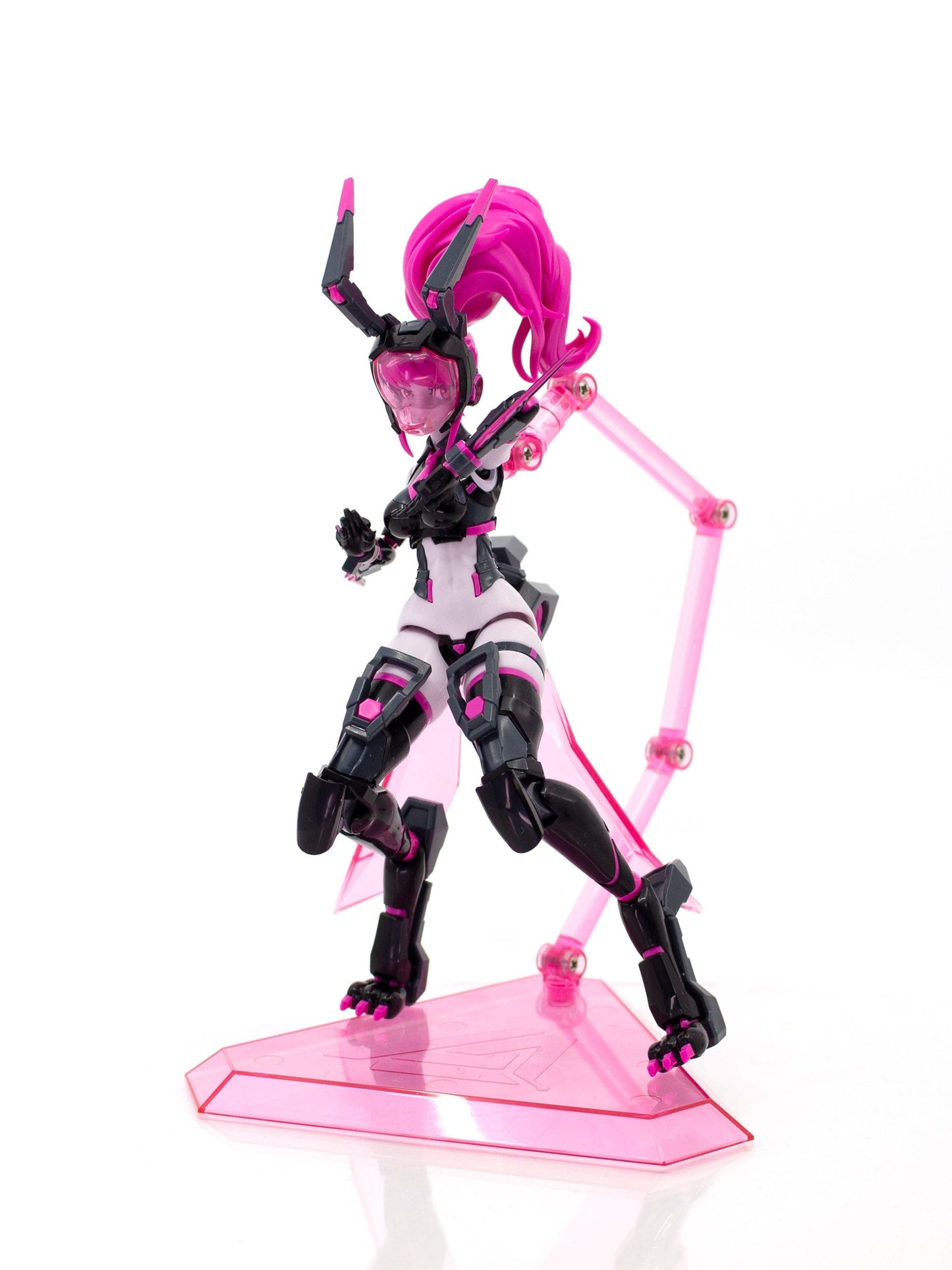 Vio the Rabbit Plastic Model Kit Sentinel