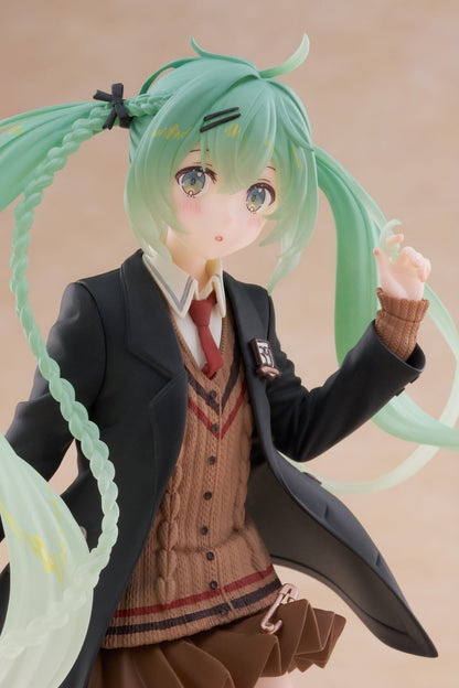 Hatsune Miku Fashion Preppy Ver. Taito
