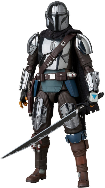 The Mandalorian Chrome Ver. Mafex Medicom Toys