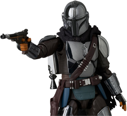 The Mandalorian Chrome Ver. Mafex Medicom Toys