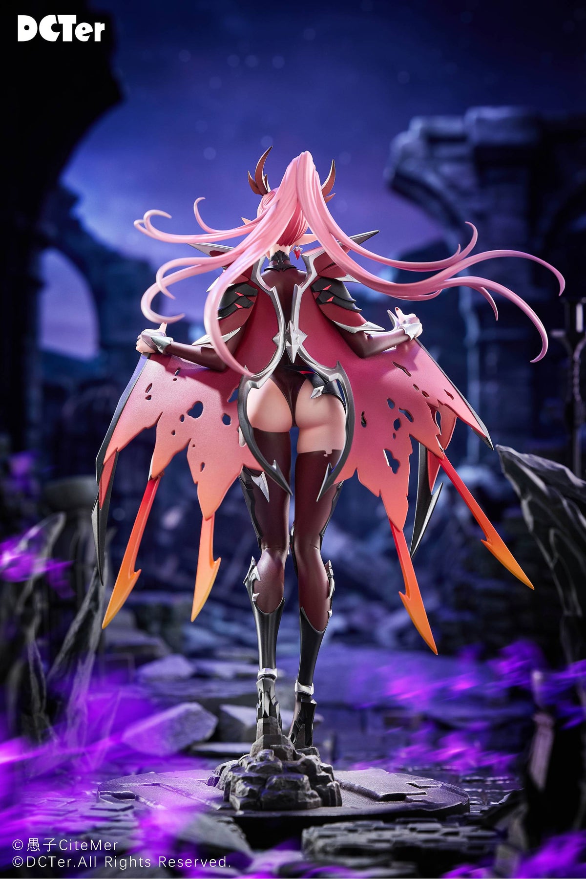 Original Character PU Figur 1/7 Heslion Draco Bellatrix Feminina 27 cm