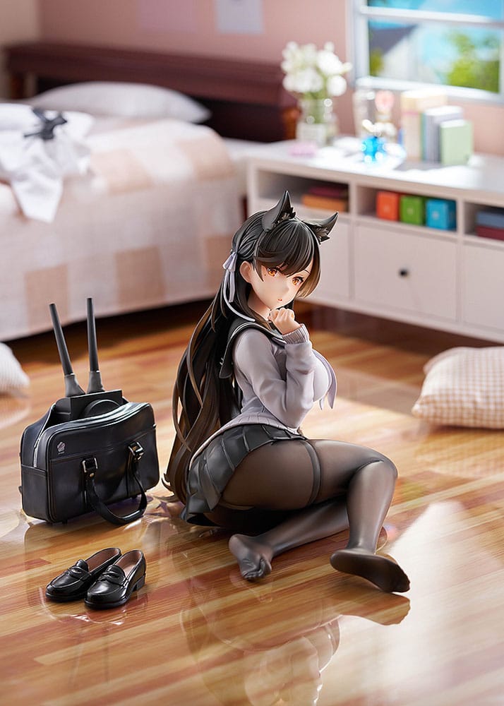 Azur Lane PVC Statue Atago (School Traumerei) 13 cm