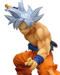 Achat DRAGON BALL - Figurine Son Goku Ultra Instinct - Dragon Ball -  MacManiack